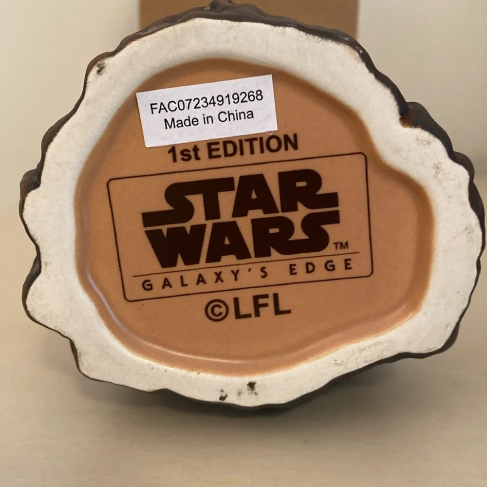 Oga’s Cantina Star Wars Porg Mug - Picture 3 of 9